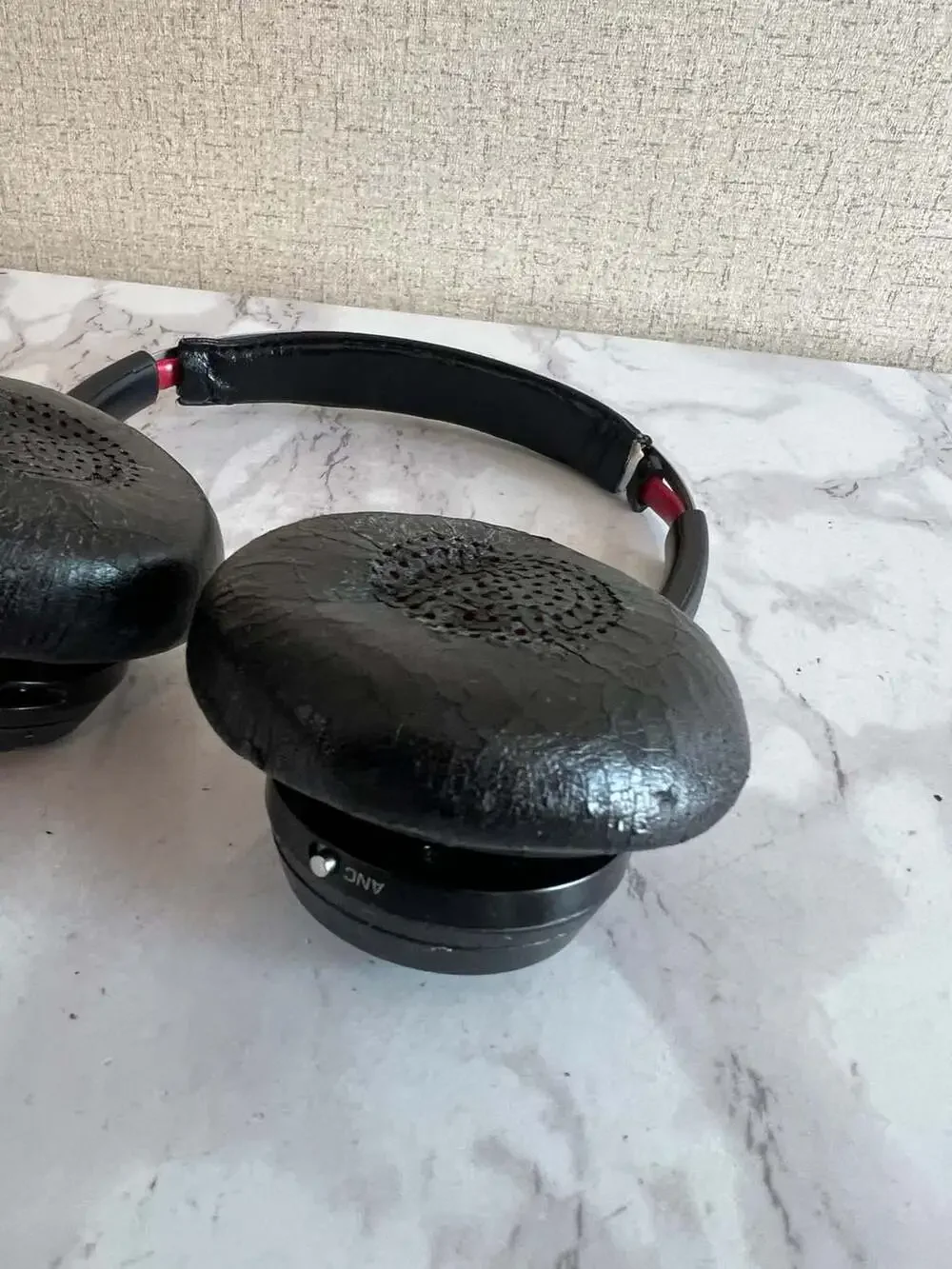 Plantronics Voyager Focus UC B825 Wireless Stereo Headset
